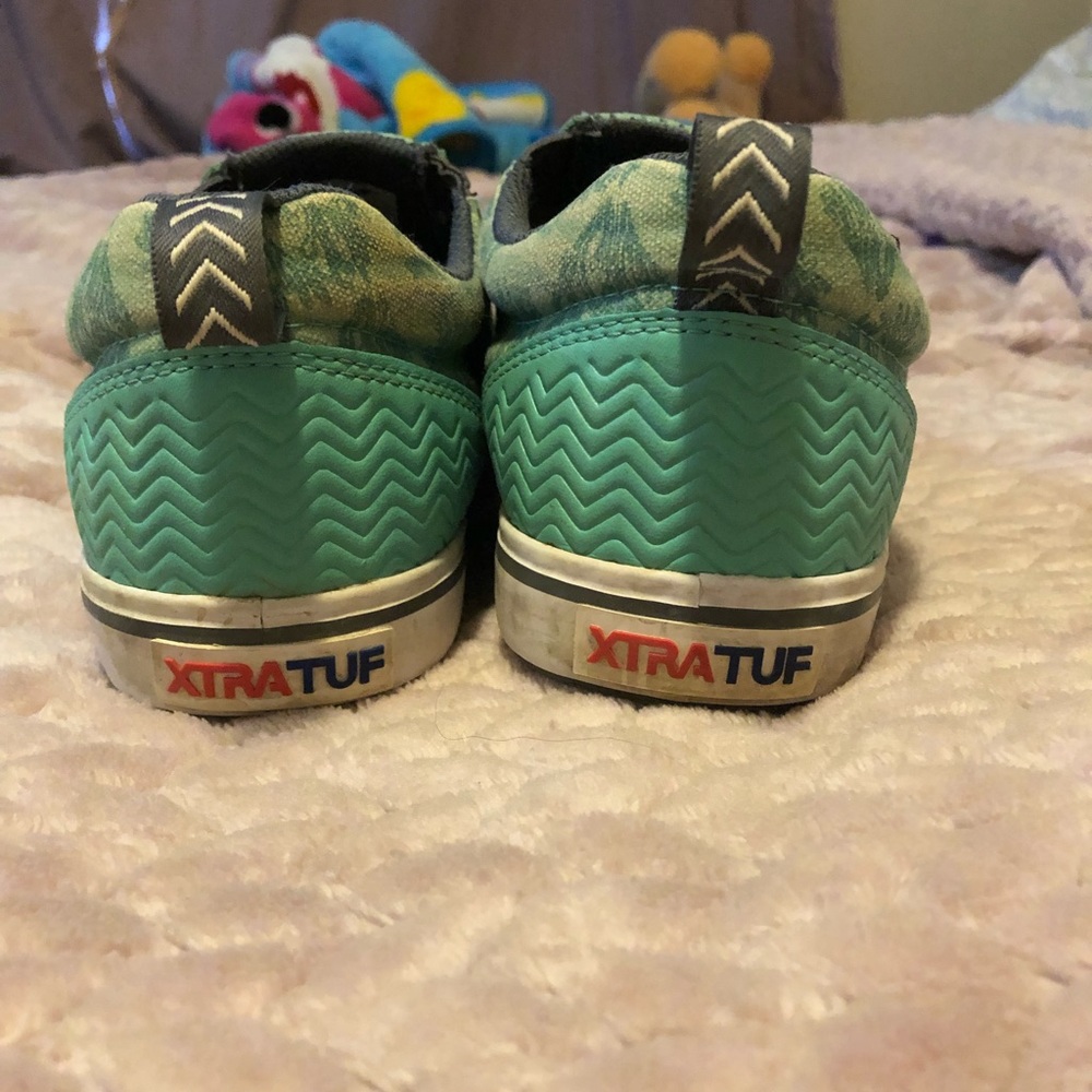 womens XTRATUF shoes size 8